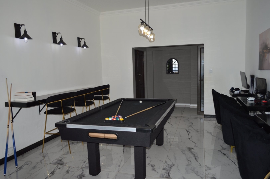 4 Bedroom Property for Sale in Wilkoppies North West